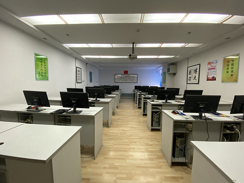 兰州育人学校网络教育教室